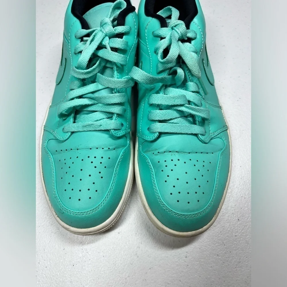 Nike pre owned